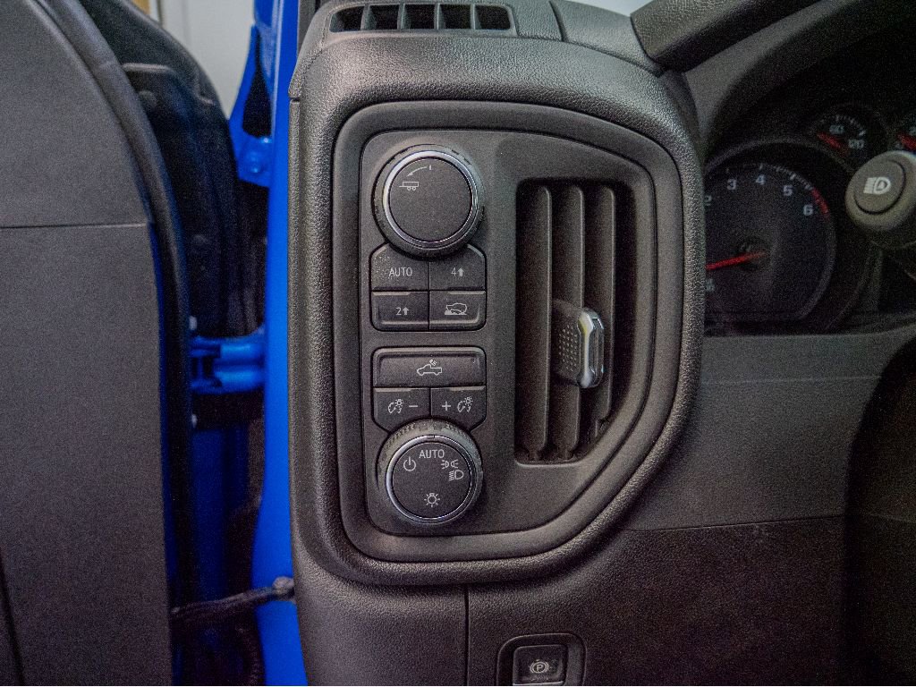 New 2025 Chevrolet Silverado 1500 Custom w/ LPO, Dark Essentials Package image 20