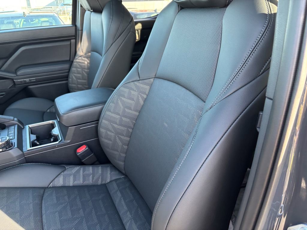 New 2025 Toyota Tacoma TRD Off-Road image 17