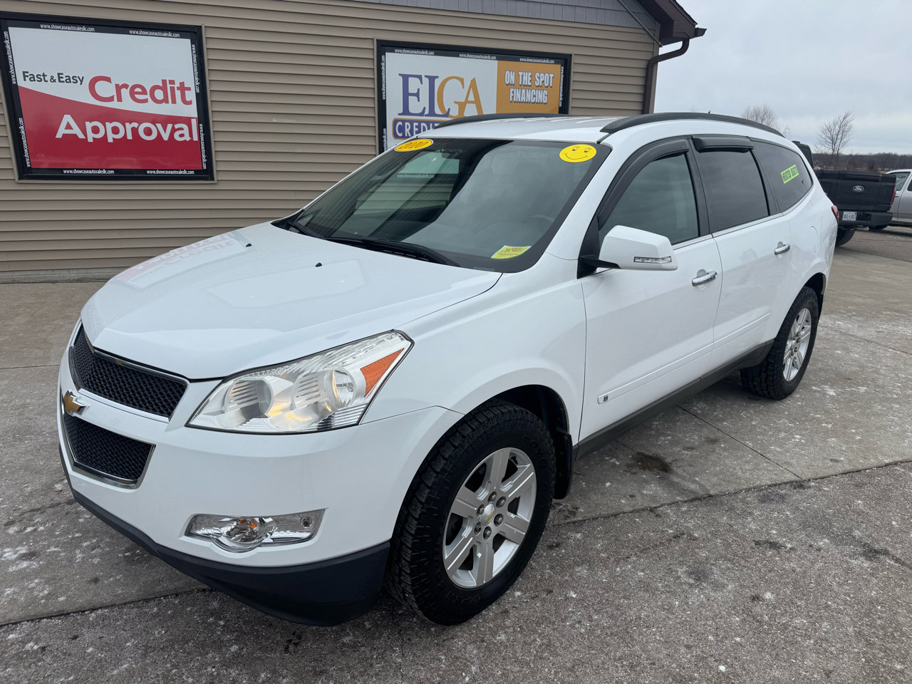 Used 2010 Chevrolet Traverse LT w/ Personal Connectivity Package image 1