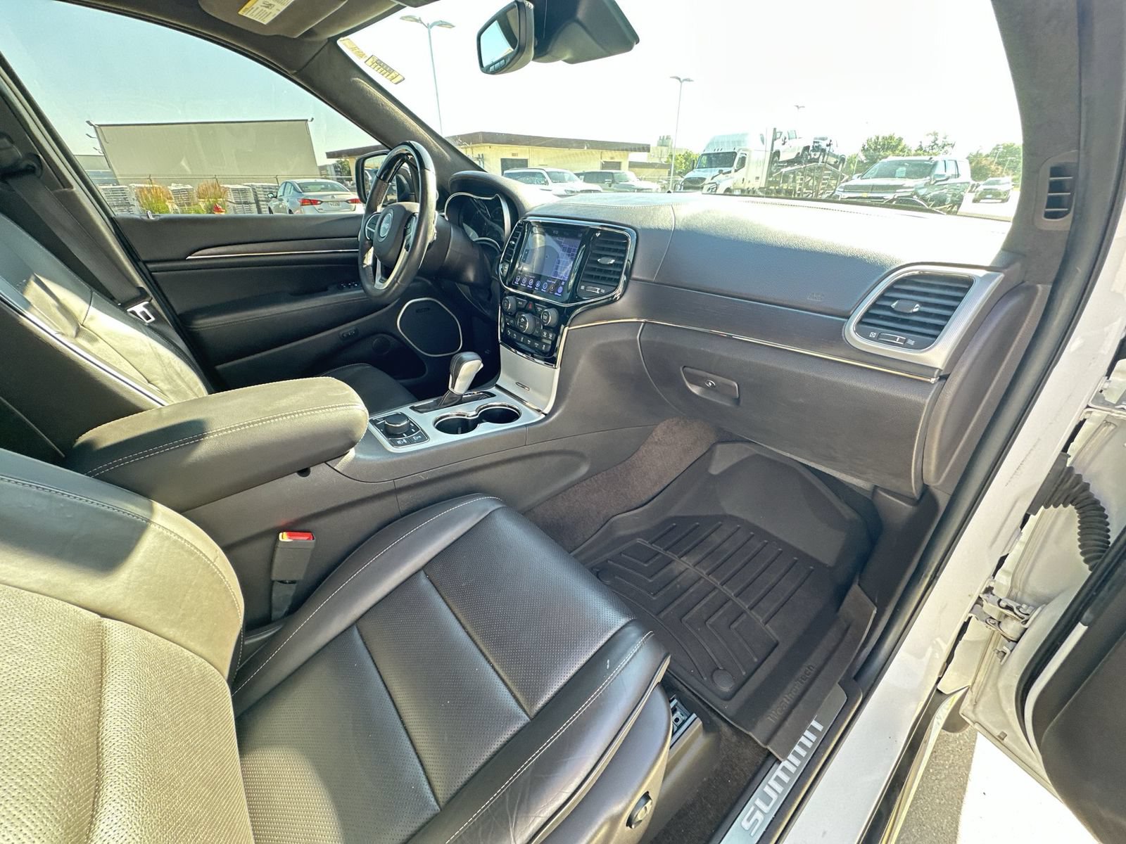 Used 2019 Jeep Grand Cherokee Summit AWD/4WD image 28