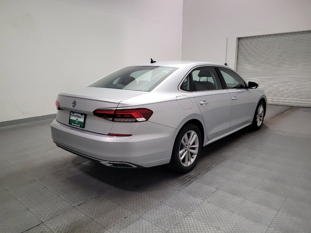 Used 2020 Volkswagen Passat 2.0T SE FWD image 9