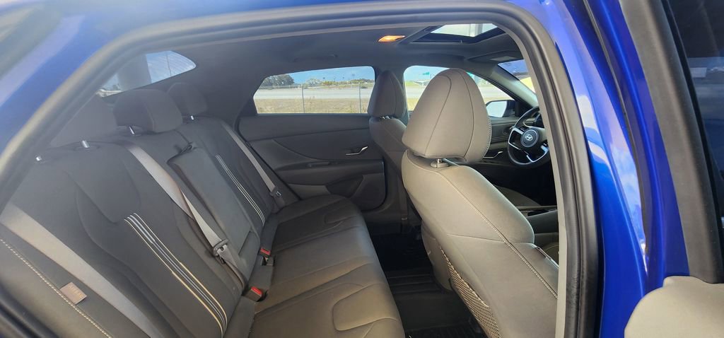 Used 2024 Hyundai Elantra SEL w/ Convenience Package FWD image 23