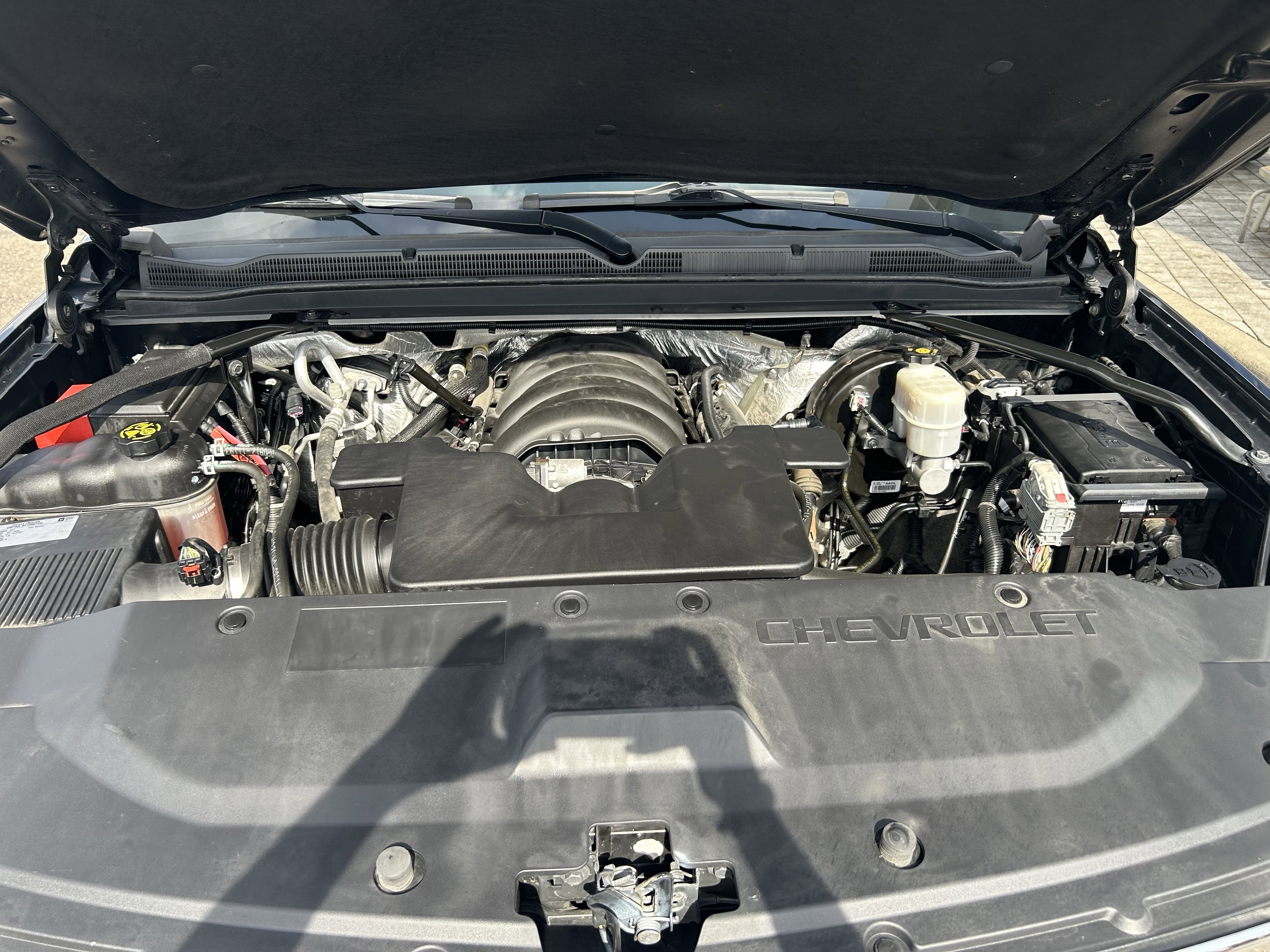 Used 2017 Chevrolet Suburban LT image 30