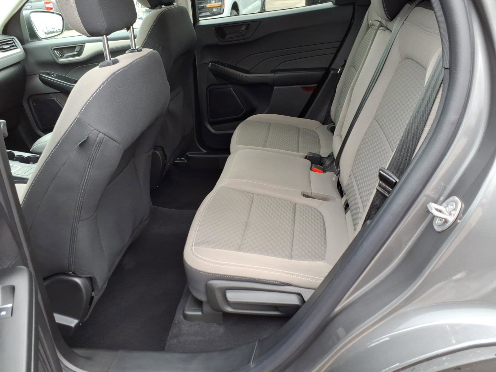 Used 2022 Ford Escape SE w/ Convenience Package image 13