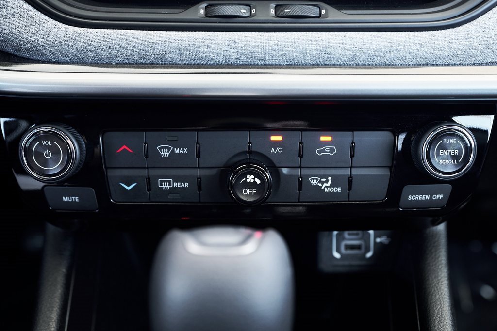 Used 2023 Jeep Compass Sport image 48