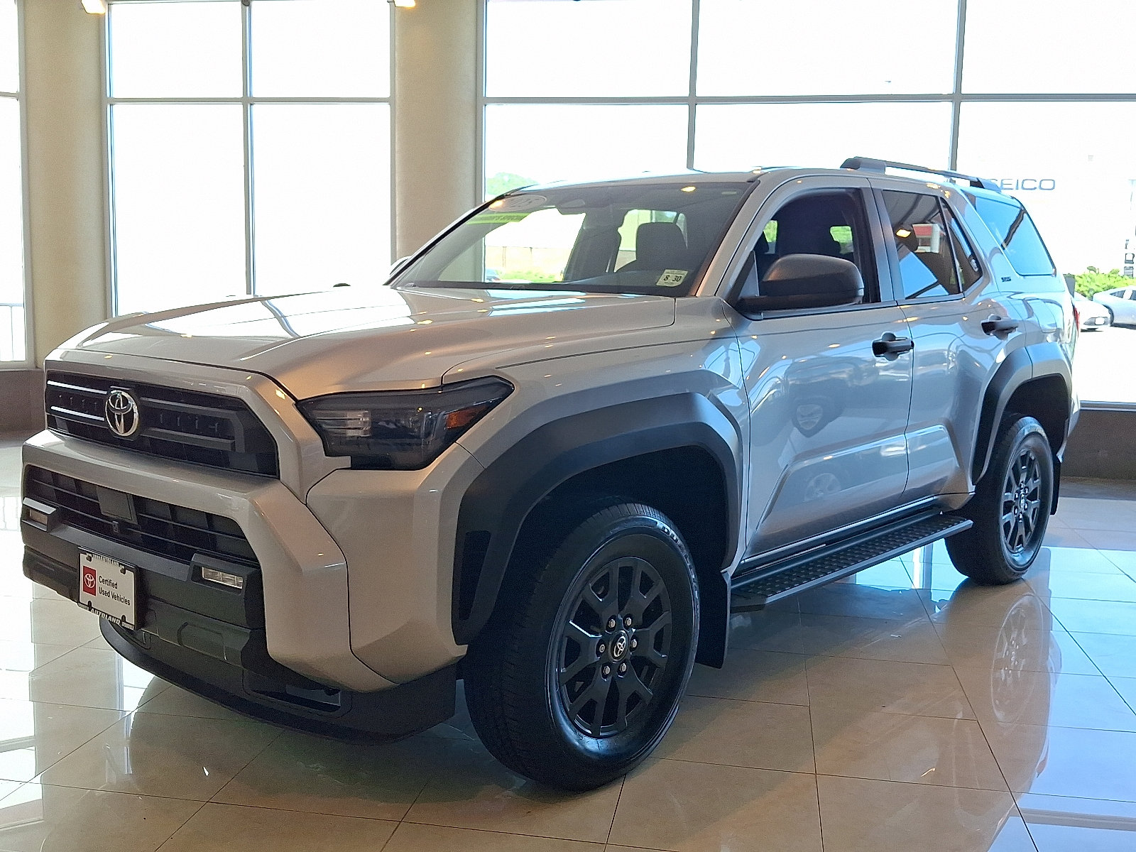 Certified 2025 Toyota 4Runner SR5 AWD/4WD image 3