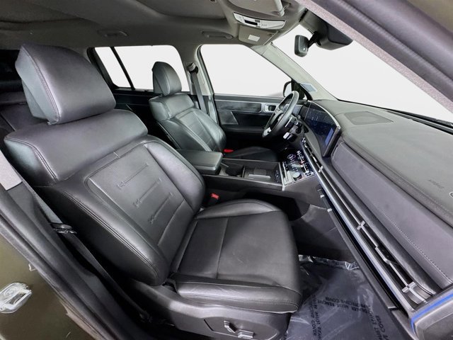 Used 2024 Hyundai Santa Fe Limited image 31