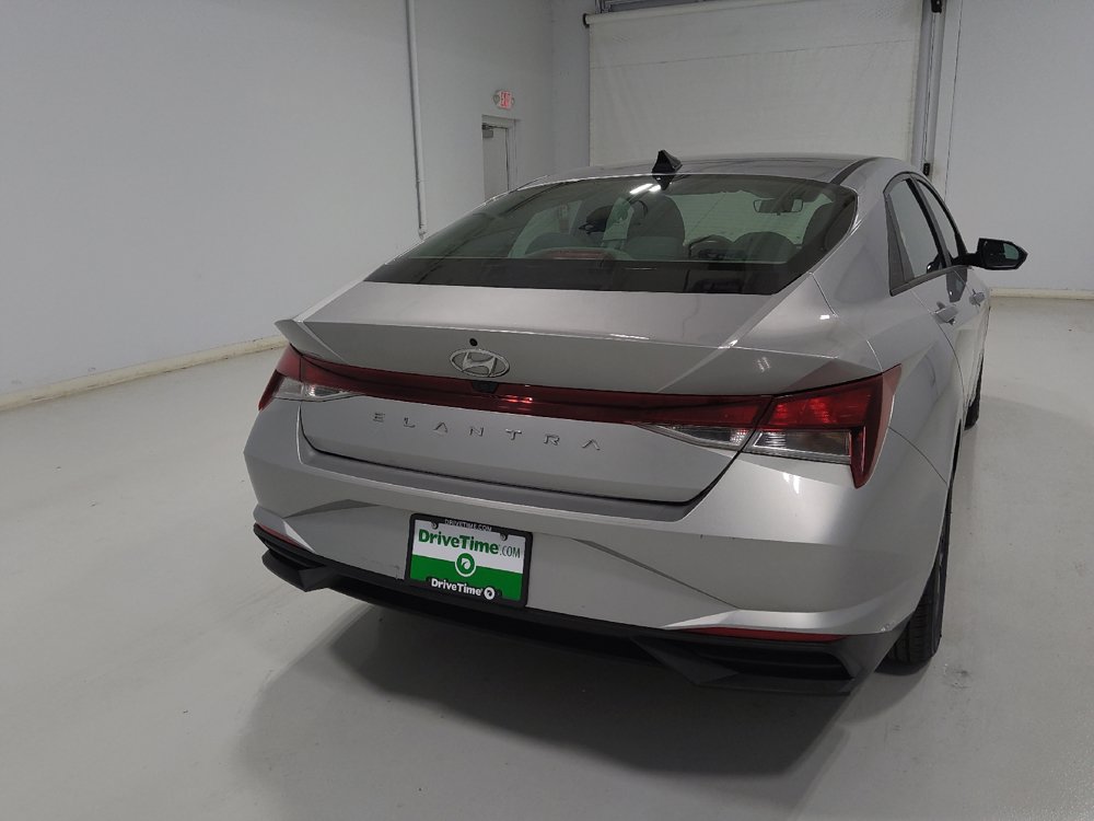 Used 2022 Hyundai Elantra SEL FWD image 7
