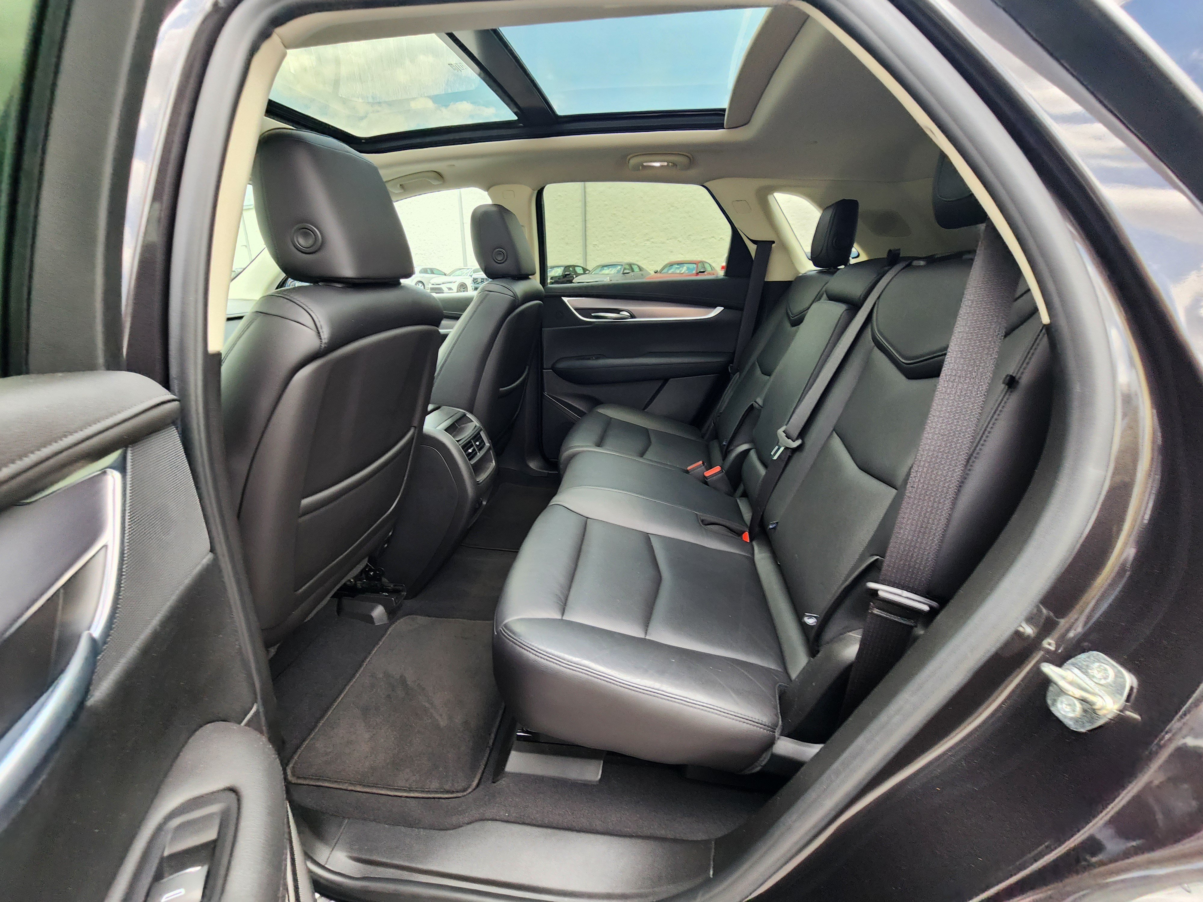 Used 2019 Cadillac XT5 Luxury FWD image 16