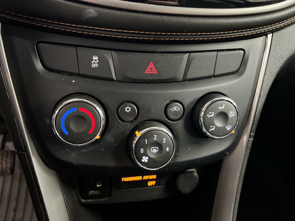 Used 2018 Chevrolet Trax LT w/ LT Convenience Package FWD image 16