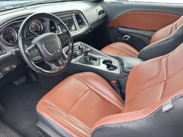 Used 2022 Dodge Challenger GT RWD image 6