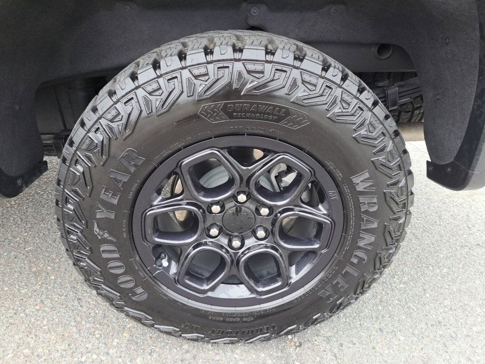 Certified 2024 Chevrolet Silverado 1500 ZR2 w/ ZR2 Bison Edition image 21