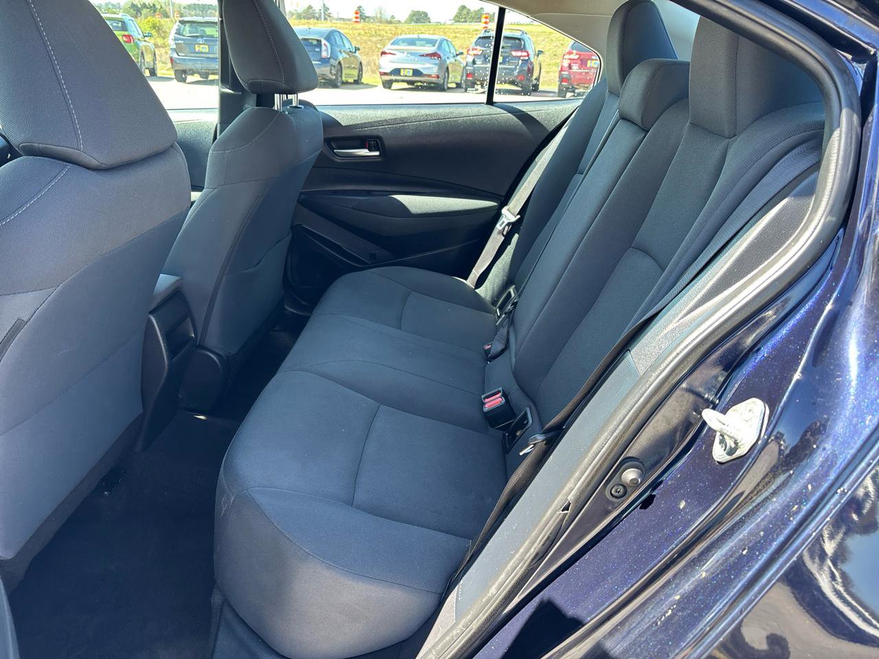 Used 2021 Toyota Corolla LE image 24