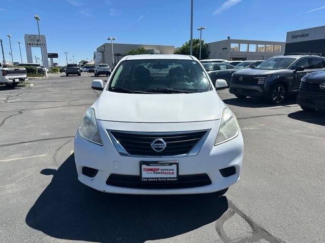Used 2013 Nissan Versa SV FWD image 4