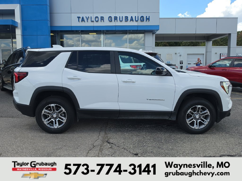 Used 2026 GMC Terrain Elevation FWD image 1