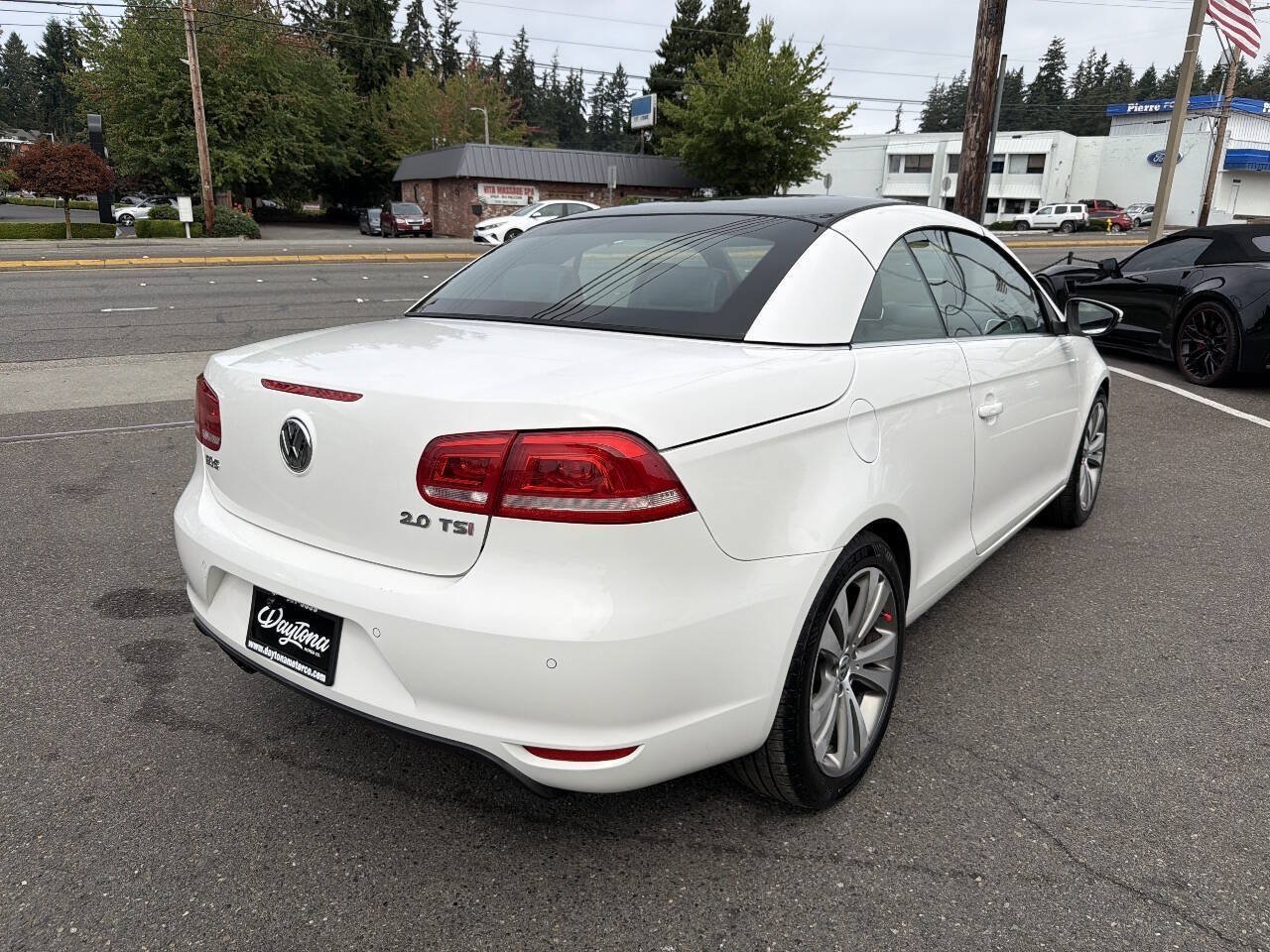 Used 2013 Volkswagen Eos Lux FWD image 7