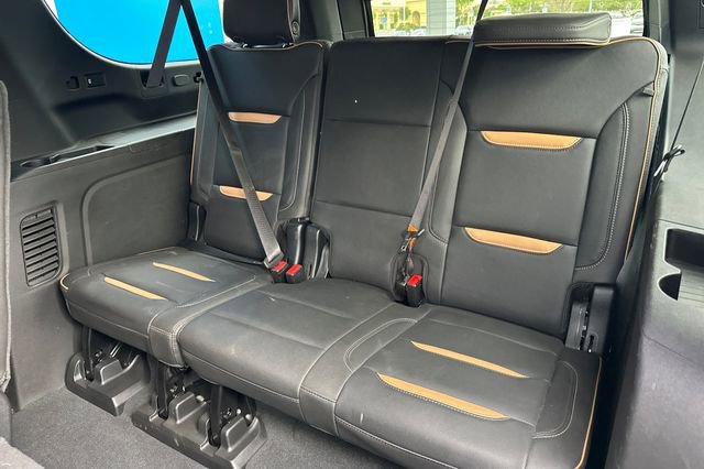 Used 2024 GMC Yukon XL AT4 w/ Technology Package AWD/4WD image 18