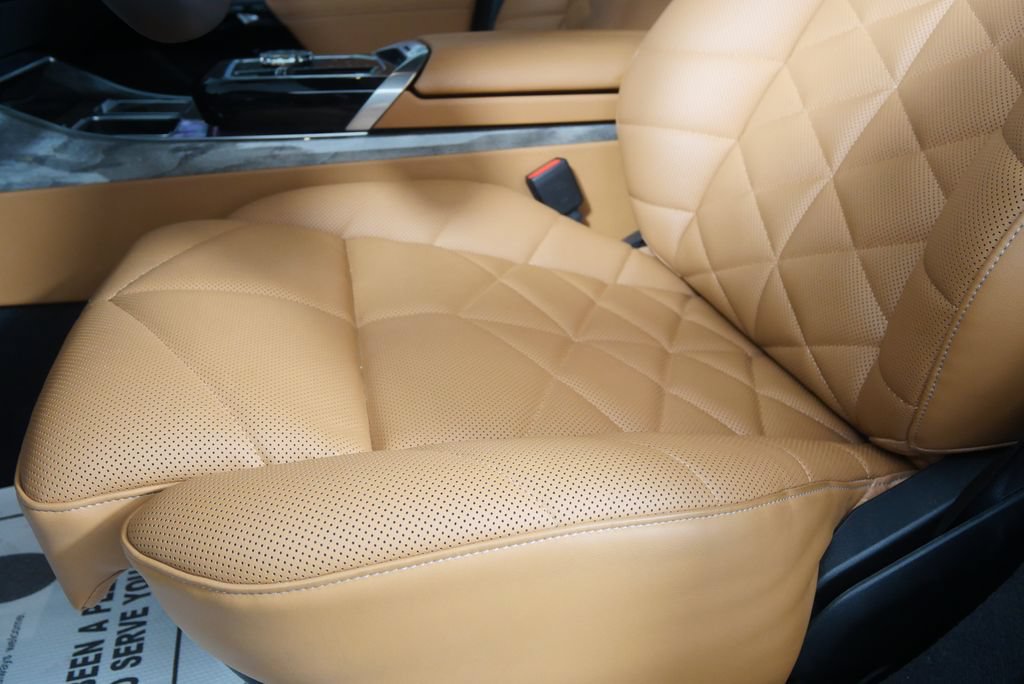 Used 2025 BMW 740i RWD image 9