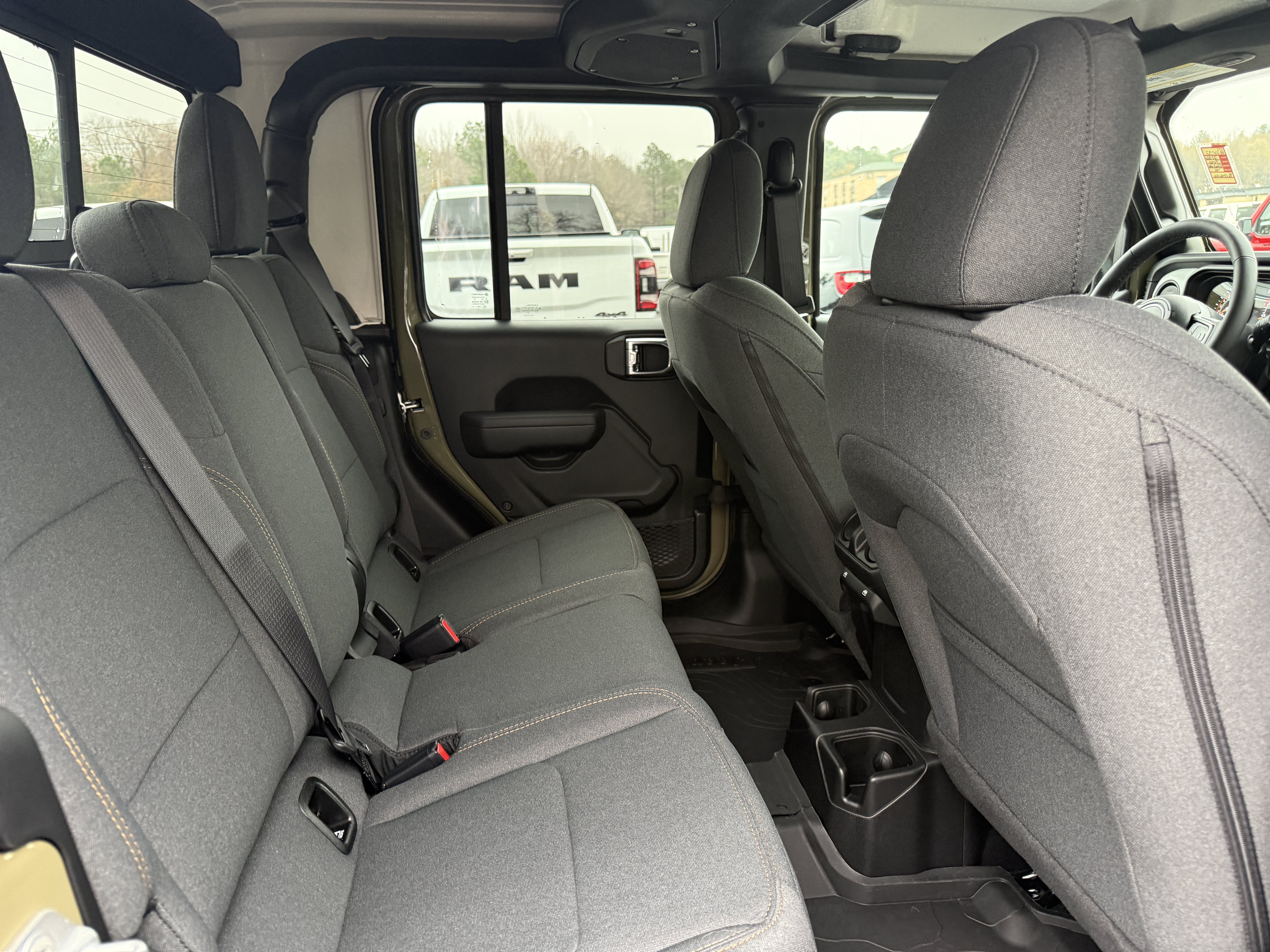 New 2026 Jeep Gladiator Sport AWD/4WD image 17