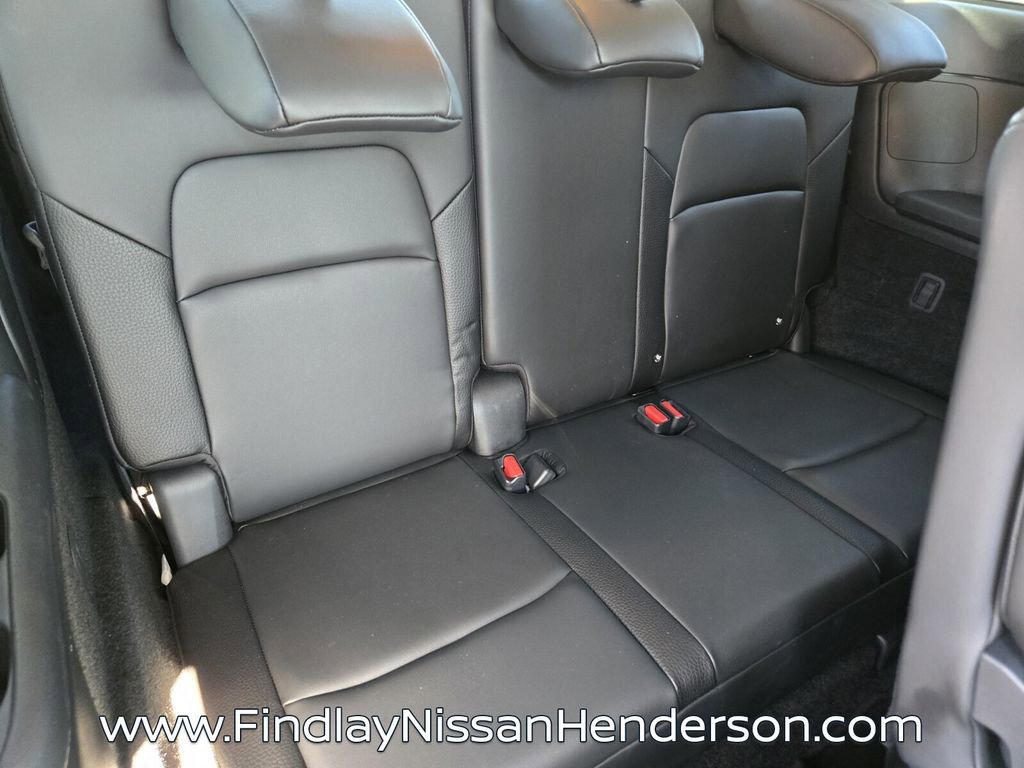 Used 2025 Nissan Pathfinder SL image 15