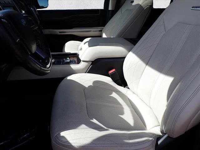 Used 2019 Ford Expedition Platinum AWD/4WD image 13