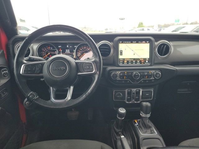 Used 2018 Jeep Wrangler Unlimited Sahara image 3