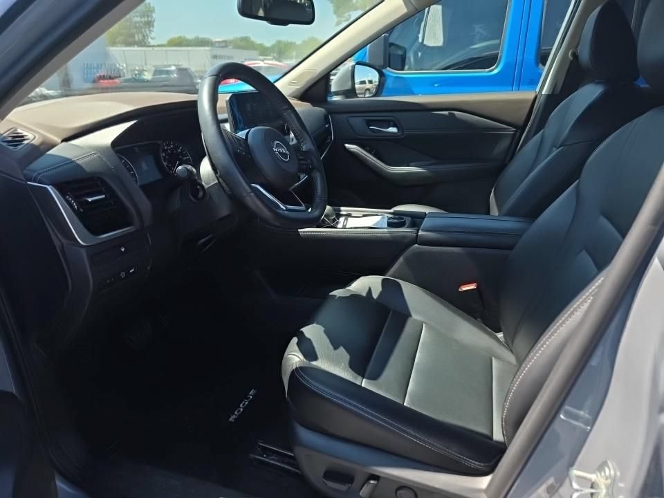 Certified 2023 Nissan Rogue SL w/ SL Premium Package AWD/4WD image 9