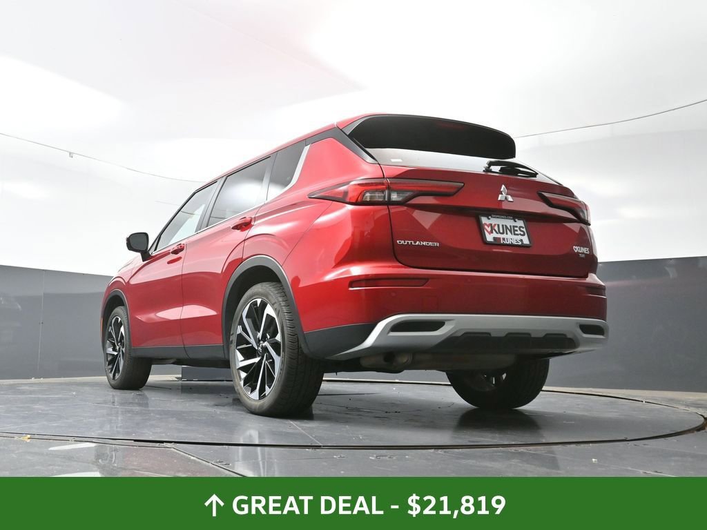 Used 2024 Mitsubishi Outlander SE image 57