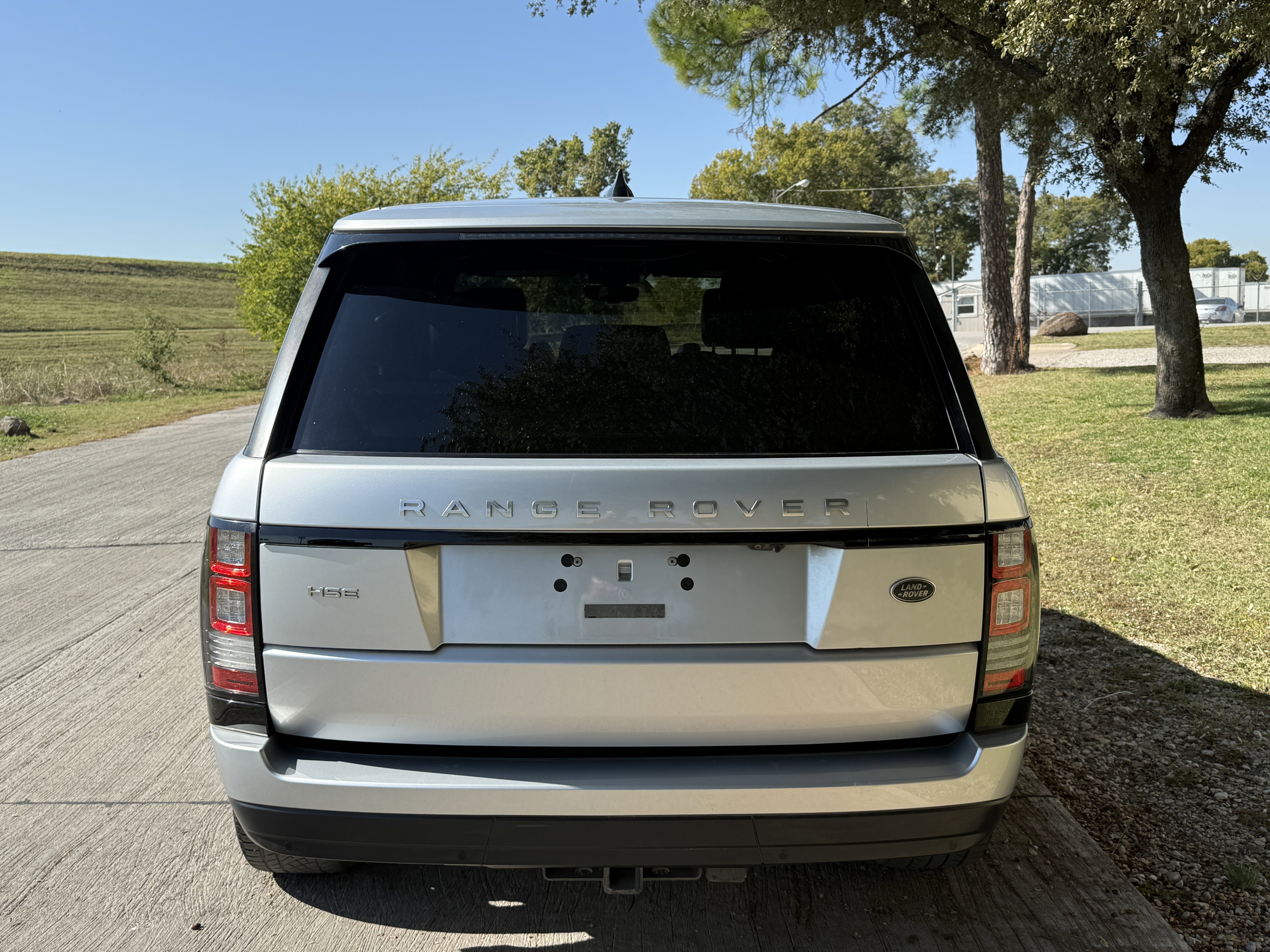 Used 2017 Land Rover Range Rover HSE image 8