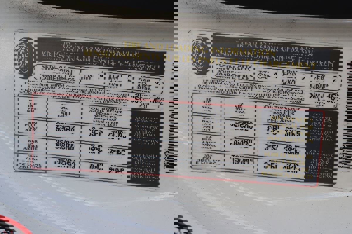 Used 2014 Jaguar XKR R image 38