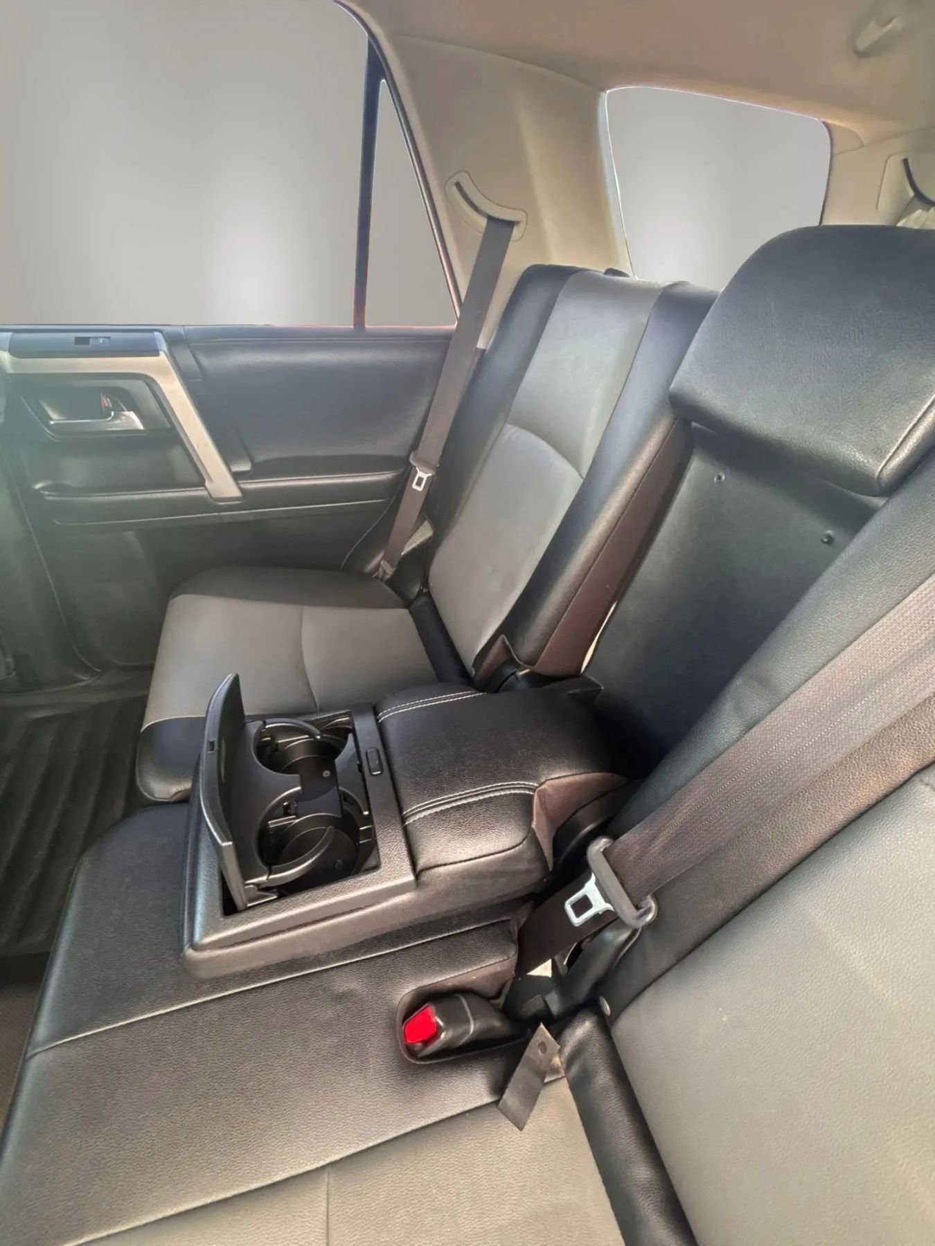 Used 2021 Toyota 4Runner SR5 Premium w/ Moonroof Package AWD/4WD image 17