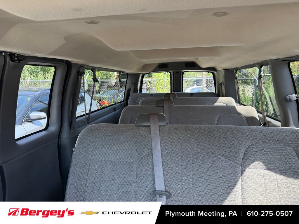 Used 2024 Chevrolet Express 3500 LT w/ LT Preferred Equipment Group RWD image 10