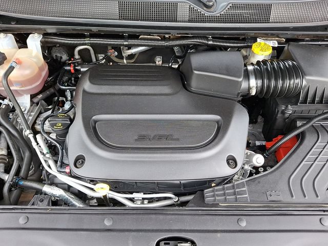 Used 2024 Chrysler Pacifica Touring-L FWD image 29