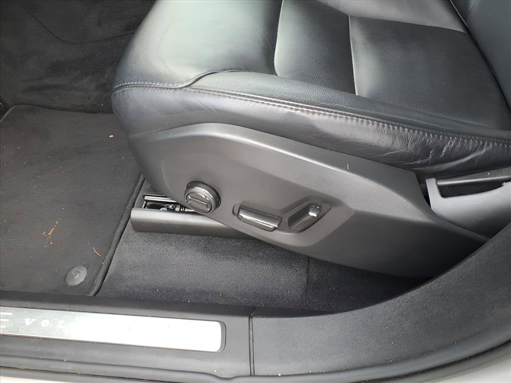 Used 2023 Volvo XC90 B5 Core image 13