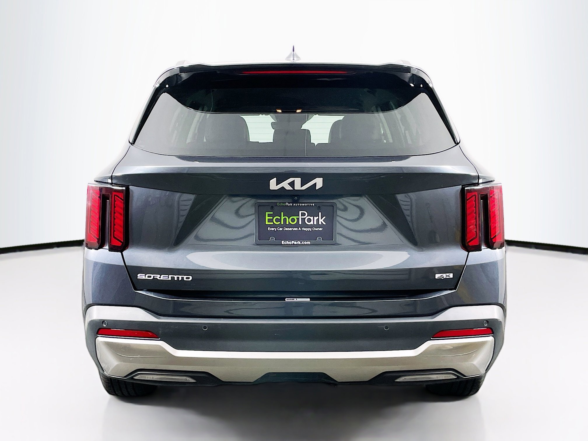 Used 2024 Kia Sorento S image 7