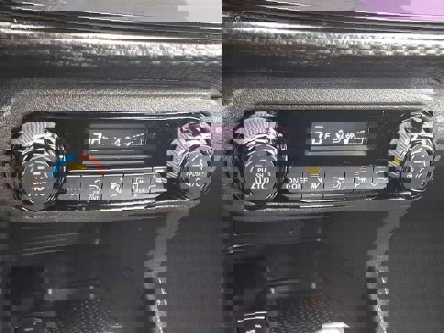 Used 2022 Nissan Kicks SV image 16