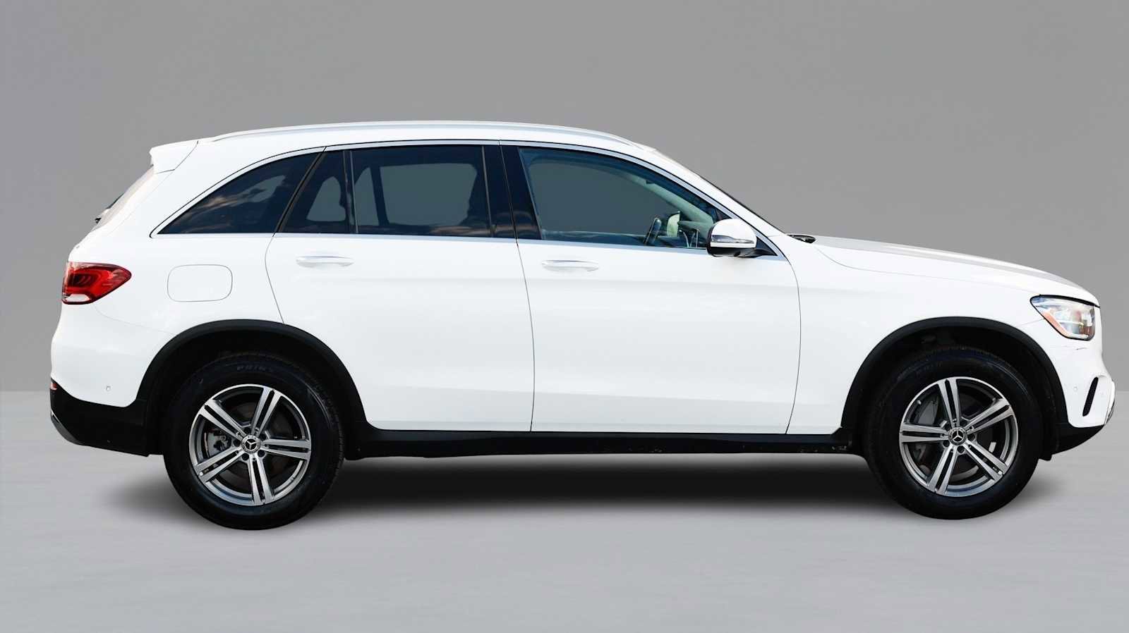 Used 2022 Mercedes-Benz GLC 300 4MATIC image 4