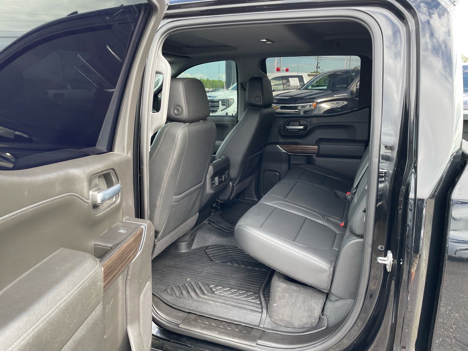 Used 2021 Chevrolet Silverado 1500 LT Trail Boss w/ Convenience Package II image 5