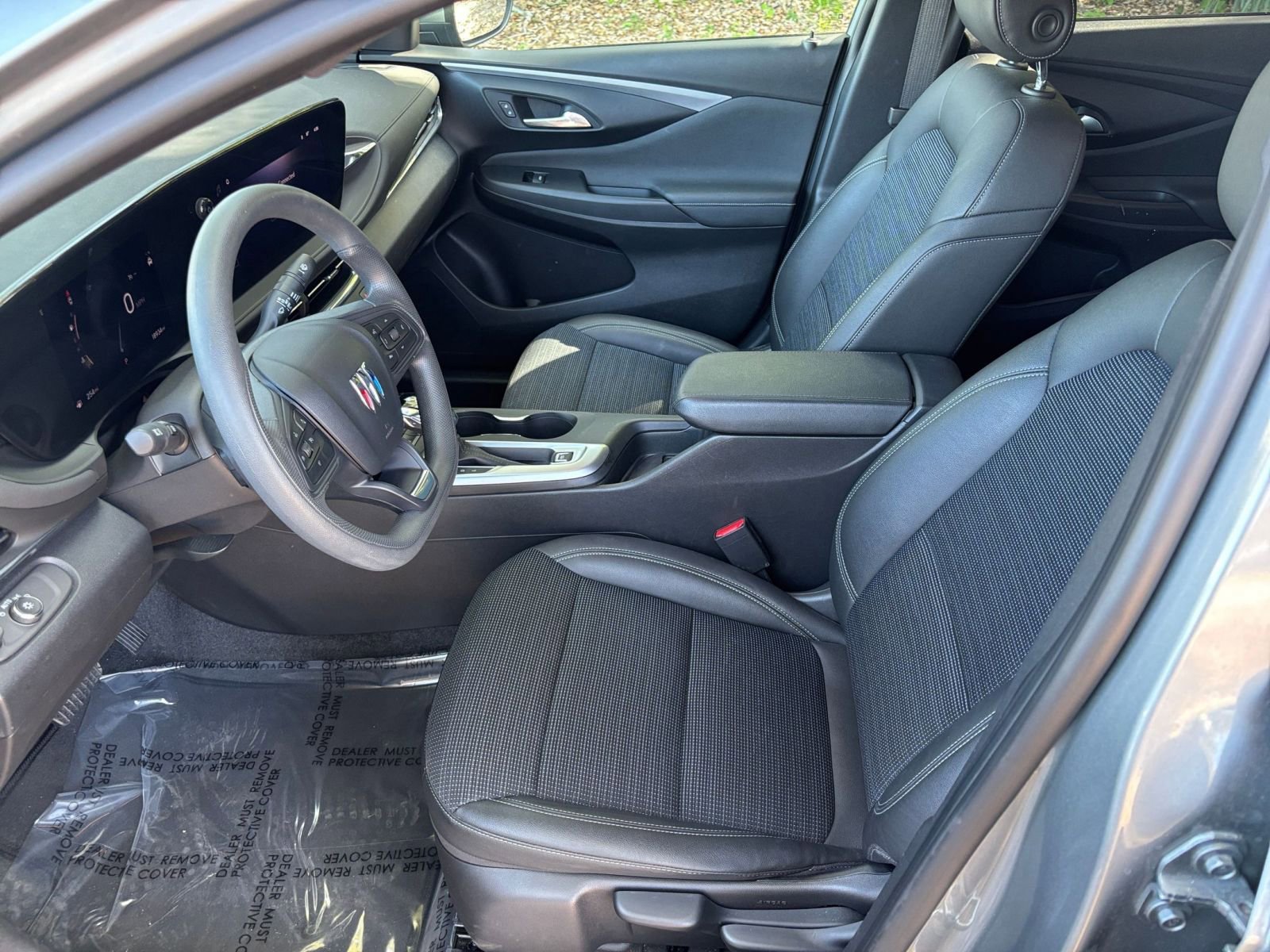 Used 2025 Buick Envista Preferred image 28