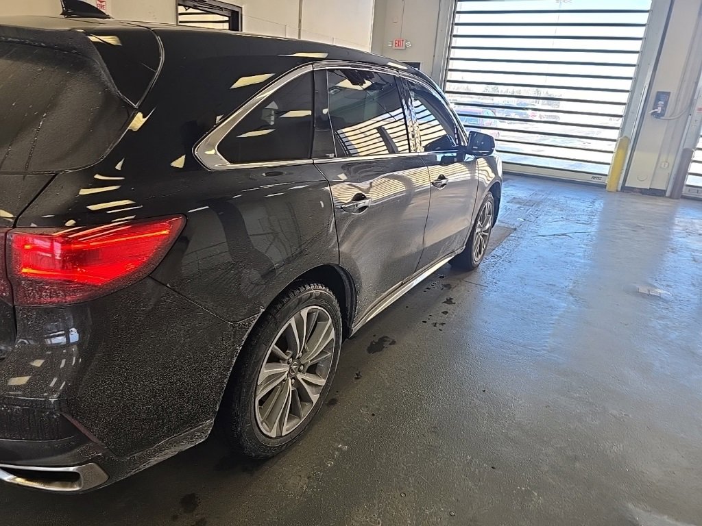 Used 2017 Acura MDX SH-AWD w/ Technology Package image 4
