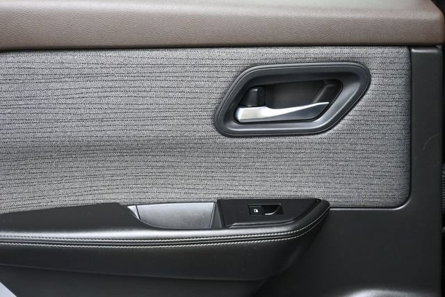 Used 2022 Nissan Rogue SV FWD image 13