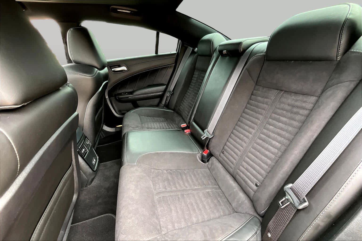 Used 2023 Dodge Charger Scat Pack w/ Daytona Edition Group RWD image 40
