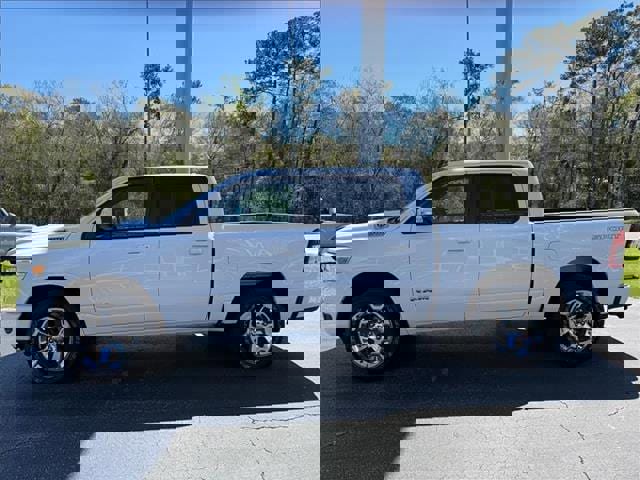 Used 2022 RAM 1500 Big Horn AWD/4WD image 3