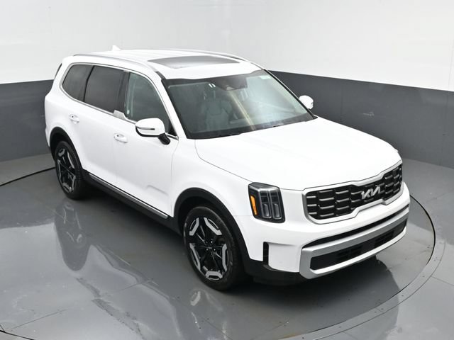 Used 2025 Kia Telluride S AWD/4WD image 23