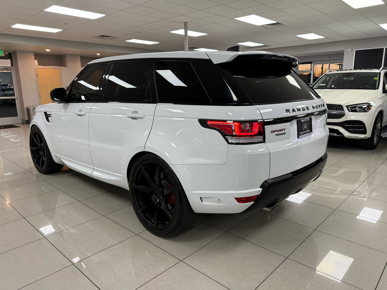 Used 2017 Land Rover Range Rover Sport Autobiography image 5