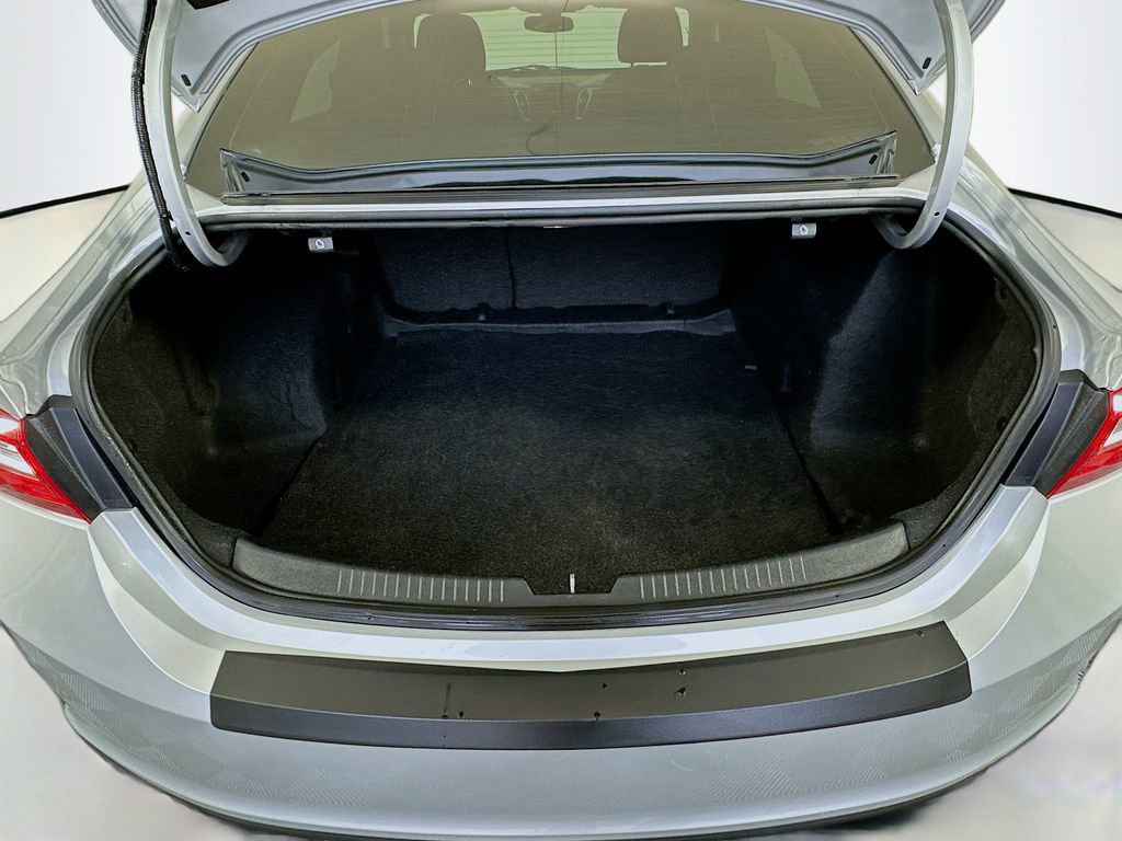 Used 2021 Chevrolet Malibu LS image 24