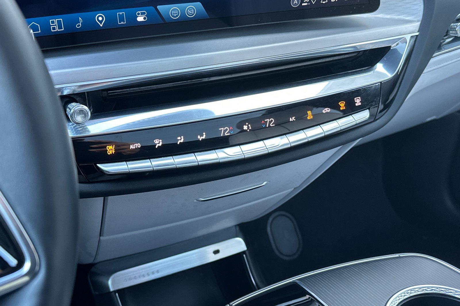 Certified 2025 Cadillac Lyriq Luxury image 26