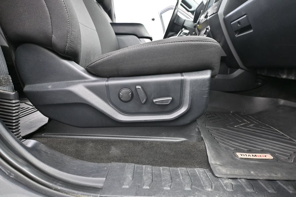 Used 2019 Ford F150 XLT w/ Equipment Group 302A Luxury AWD/4WD image 39