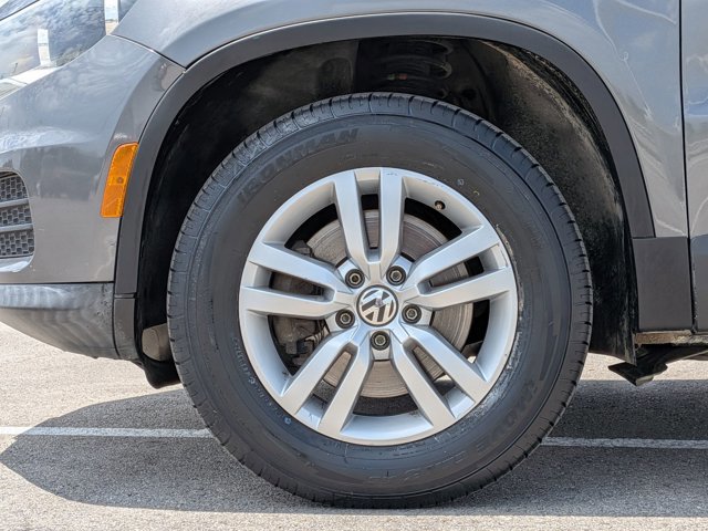 Used 2016 Volkswagen Tiguan S FWD image 24