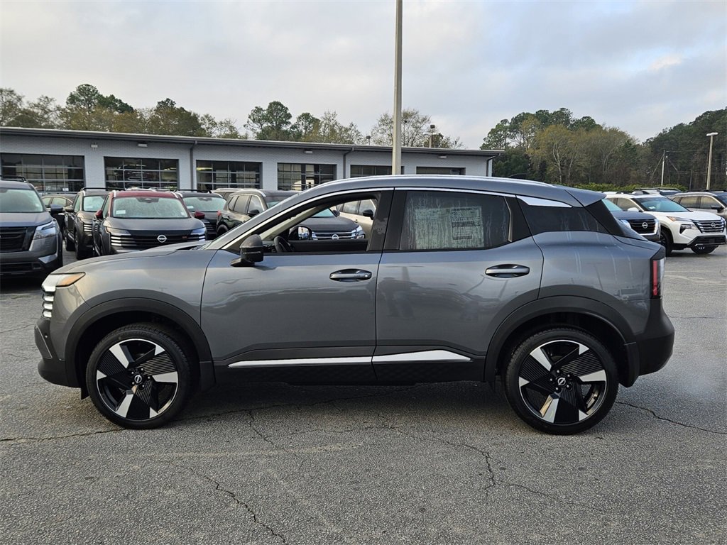 New 2026 Nissan Kicks SR image 2